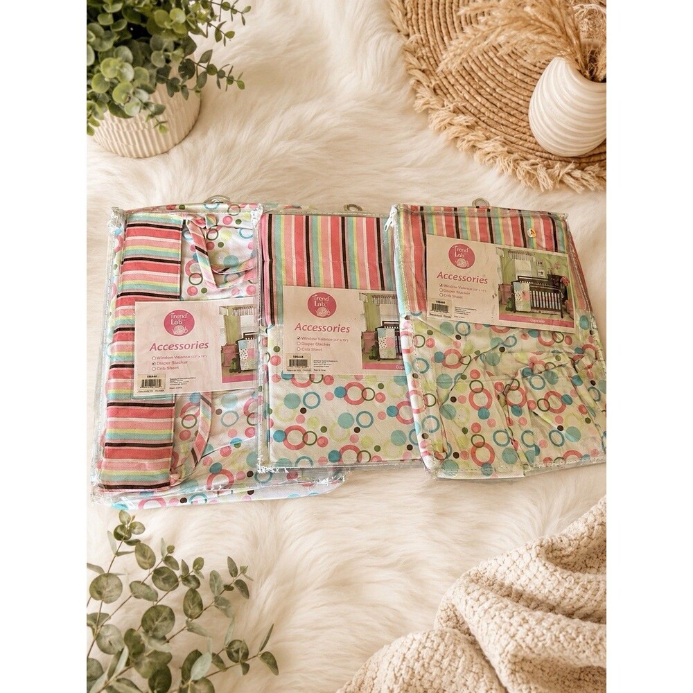 4 Piece Nursery Bedding Accessory Set - Cupcake Theme